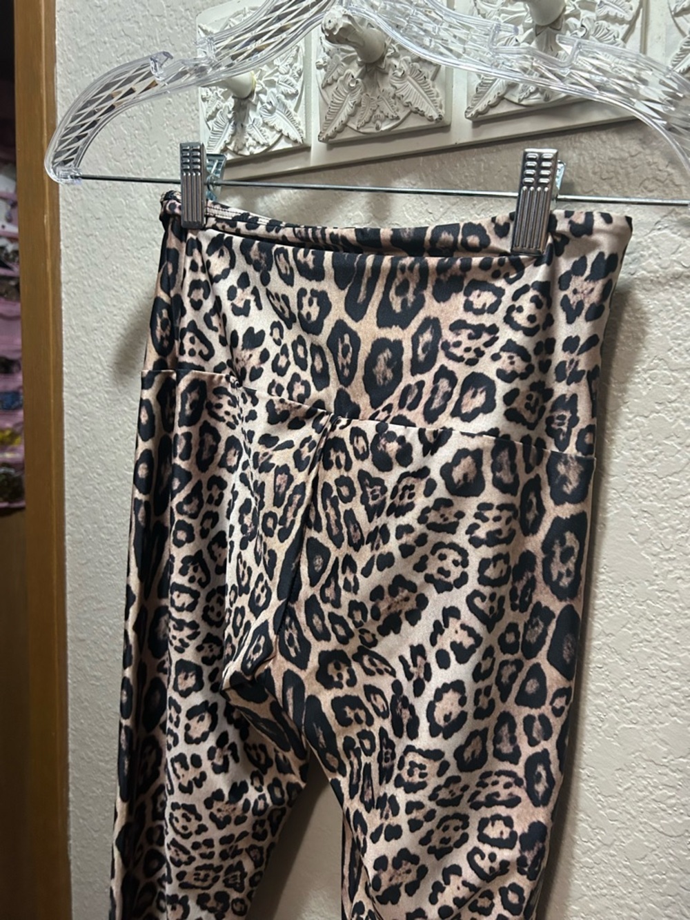 Leopard Print High-Waist Leggings - Neutral Tan & Black - Picture 6 of 7